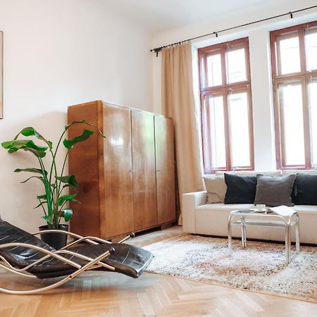 Oomph Vintage 2Br Gem Steps From Politechnika Apartment Warsaw Ngoại thất bức ảnh