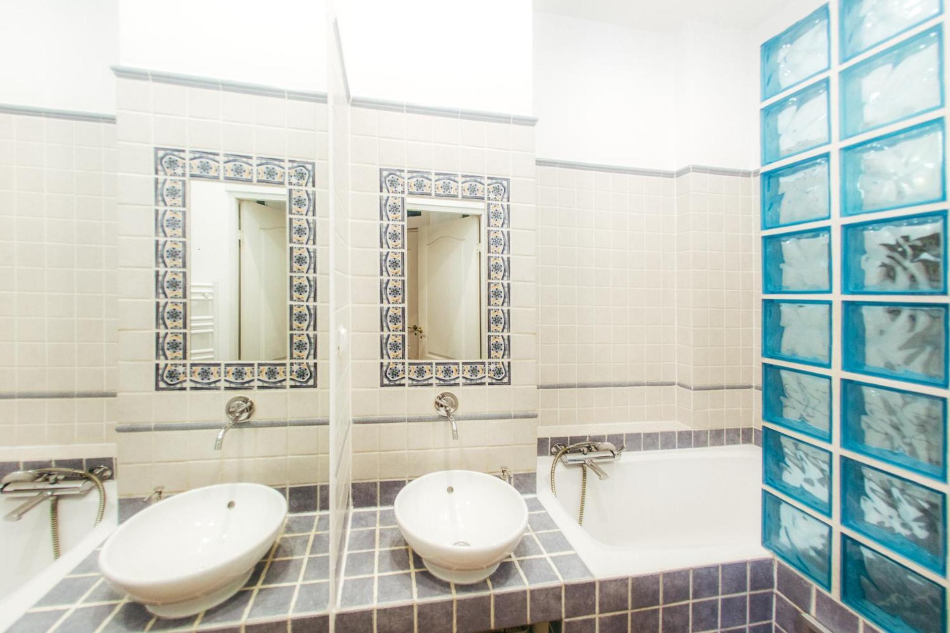 Oomph Vintage 2Br Gem Steps From Politechnika Apartment Warsaw Ngoại thất bức ảnh
